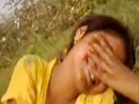 ਦੇਸੀ ਕੁੜੀ ਹੋਲੀਵੁੱਡ ਕੁੜੀ ਨਾਲ ਮਸਤੀ ਕਰਦੀ ਹੋਈ sexy movie hd funny boys