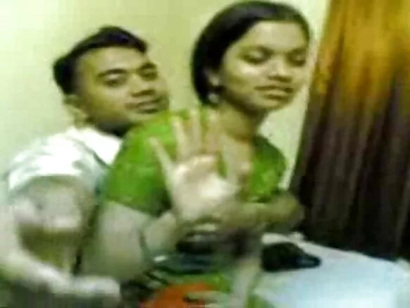 Indian Couple New Year Hot Video - Sexy Hindi Movie Open By Saanjh