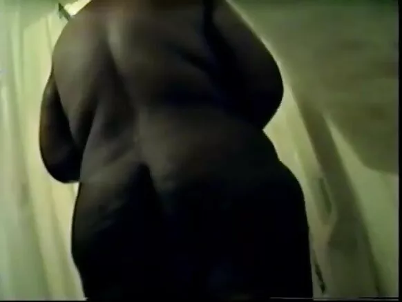 ਸੈਕਸੀ ਫਿਲਮ ਜੋ ਸ਼ਾਵਰ ਵਿੱਚ bbw bbw ਭਾਰਤ ਨੂੰ ਦਿਖਾਉਂਦੀ ਹੈ