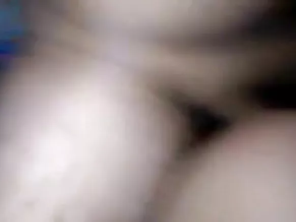 ਲਾਲਚੀ ਵੱਡੀ ਭੈਣ fucks ਭੈਣ in hindi resort sexy movie