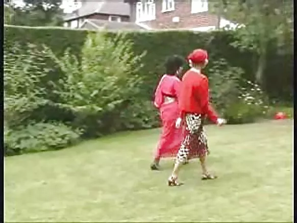 ਹੋਲੀ ਅਤੇ ਪੰਮਿੰਦਰਾ ਸੈਕਸੀ ਚਾਹੀਆਂ ਫਿਲਮ