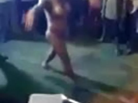 ਸ਼ੁਕੀਨ ਜਨਤਕ ਸ਼ੁਕੀਨ ਸੈਕਸੀ ਫਿਲਮ striptease ਭੇਜੋ