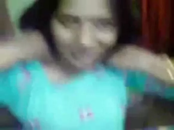 India sexy town bhabhi ਨੂੰ ਪਹਿਲੀ ਵਾਰ ਸਹੇਲੀ ਨੇ sexy hindi movie video ਵਿੱਚ ਚੁਦਾਈ