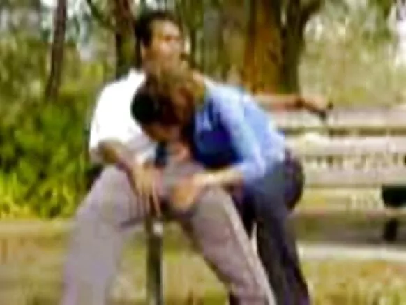18 ਸਾਲ ਦੇ ਸਕੂਲੀ ਮੁੰਡੇ ਦੀ ਫੋਟੋ sexy video movie