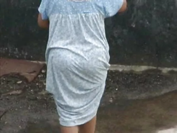 Aunty India Spying - Hindi Sex Movie Open Ass Bending - Bottin Voyeur Aunty India