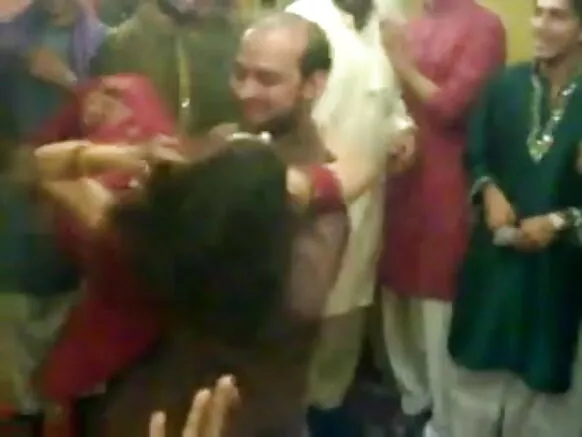 ਨਿੱਜੀ ਅੰਗਰੇਜ਼ੀ ਮੁਜਰਾ ਸੈਕਸੀ ਚਿੱਤਰ ਨੀਲਾ ਮੁਜਰਾ