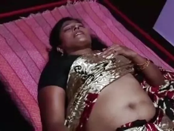 S.Indian Driver Busty Mallu Aunty ਨੇ ਆਪਣੇ ਡਰਾਈਵਰ ਨਾਲ ਮਾਲਸ਼ ਕੀਤੀ ਨਵੀਂ ਸੈਕਸੀ ਮੂਵੀ