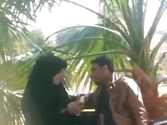 Pakistani full sexy hindi movie hijabi BJ ਅਤੇ ਤੂੜੀ ਜਦੋਂ ਤੱਕ ਤੁਸੀਂ ਪਾਕਿਸਤਾਨੀ ਪਬਲਿਕ ਪਾਰਕ ਵਿੱਚ ਨਹੀਂ ਚੱਲਦੇ