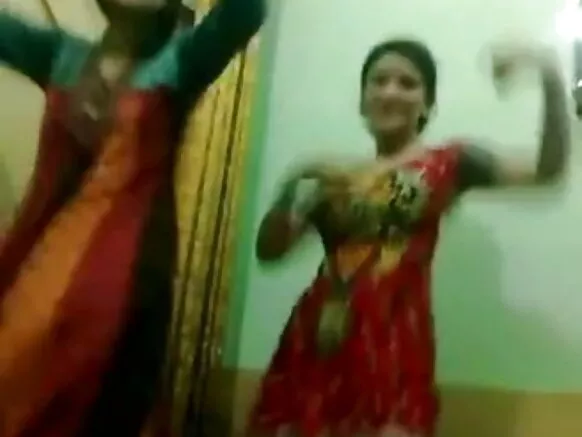ਗਰਮ ਨੰਗੀ ਆਂਟੀ ਨੇ ਪਾਕਿਸਤਾਨੀ ਡਾਂਸ ਦਾ ਆਨੰਦ ਲਿਆ sexy movie bf hindi